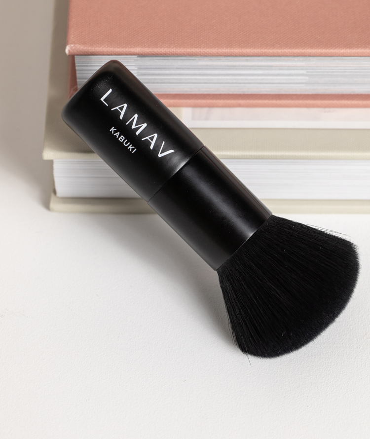 La Mav Vegan Kabuki Brush